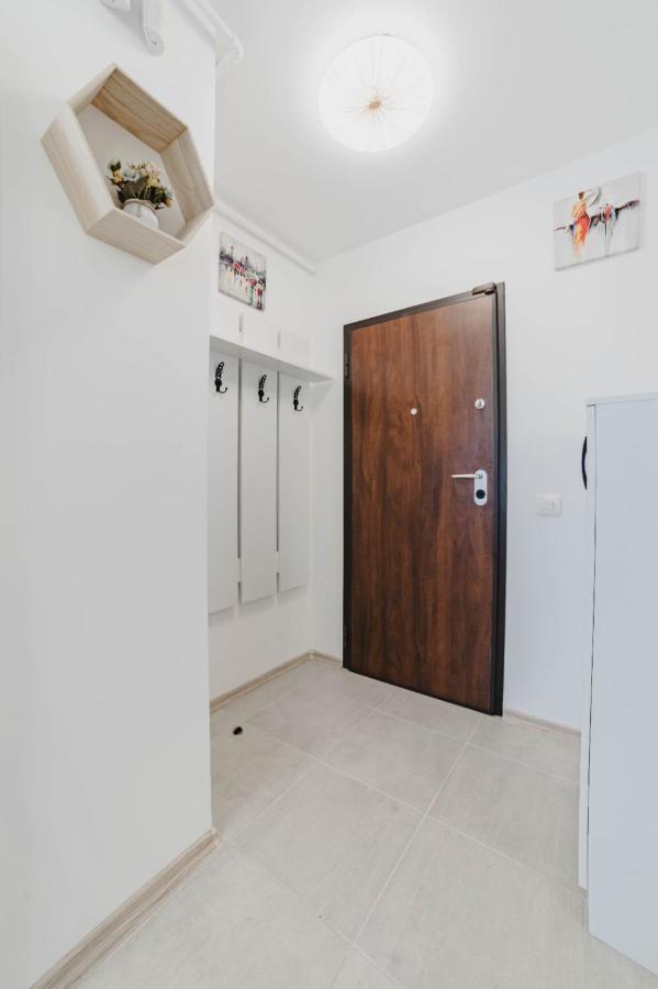 Masterpiece Studio- Free Parking, Wi-fi, Netflix Apartment